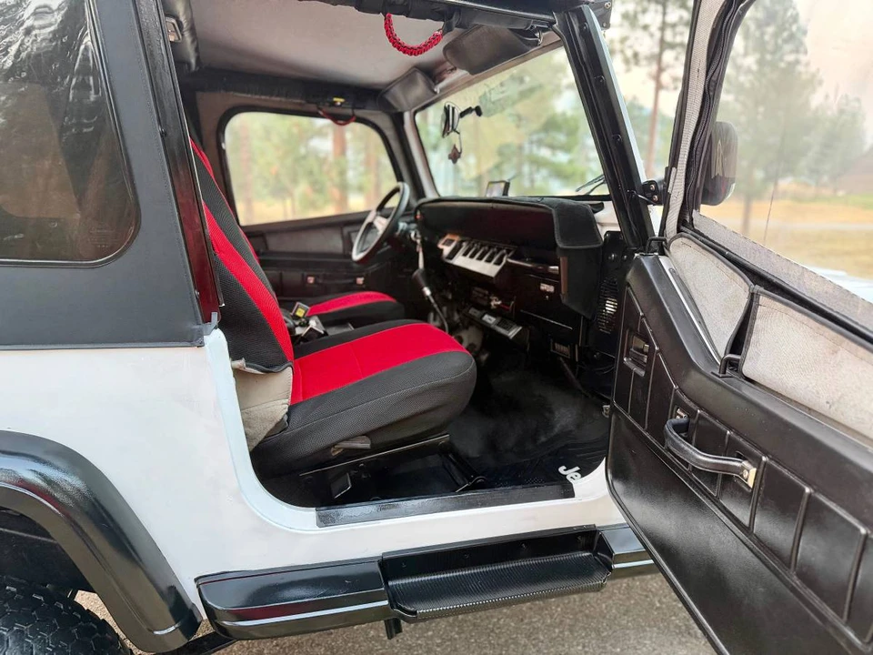 1994 Jeep YJ Wrangler - Image 15 of 20