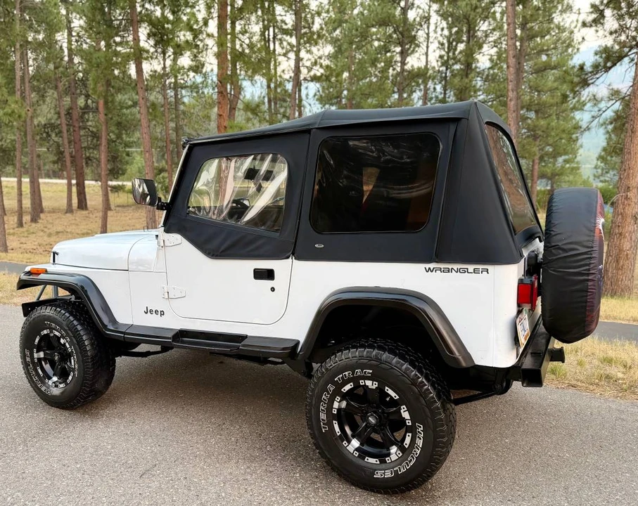 1994 Jeep YJ Wrangler - Image 11 of 20
