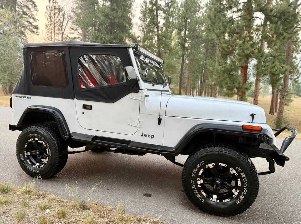 1994 Jeep YJ Wrangler - Image 10 of 20