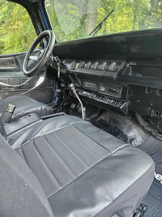 1994 Jeep YJ Wrangler - Image 6 of 19