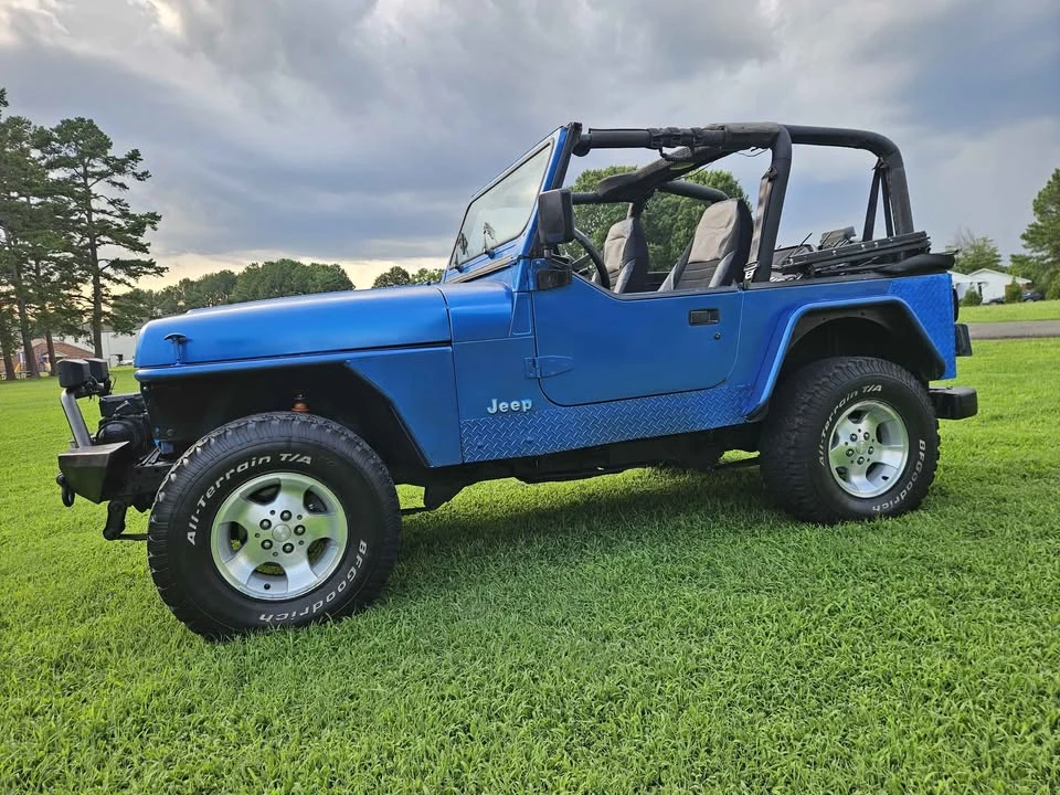 1994 Jeep YJ Wrangler - Image 17 of 19
