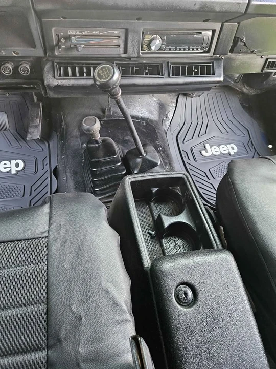 1994 Jeep YJ Wrangler - Image 10 of 19