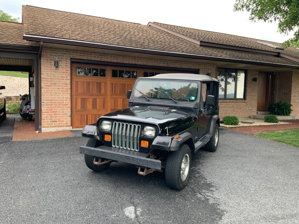 1994 Jeep YJ Wrangler - Image 2 of 3