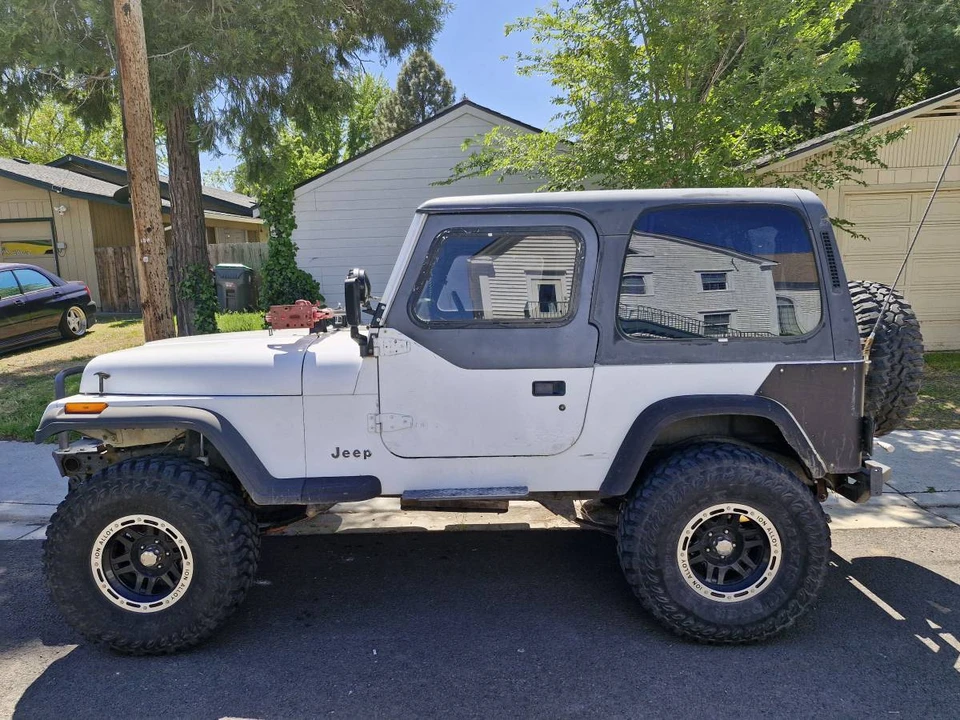 1994 Jeep YJ Wrangler - Image 4 of 11