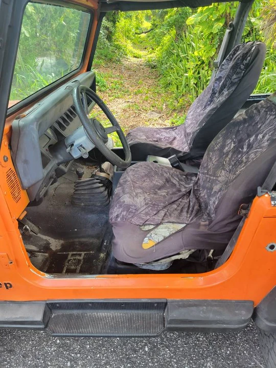 1994 Jeep YJ Wrangler - Image 8 of 10