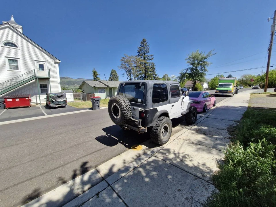 1994 Jeep YJ Wrangler - Image 7 of 11