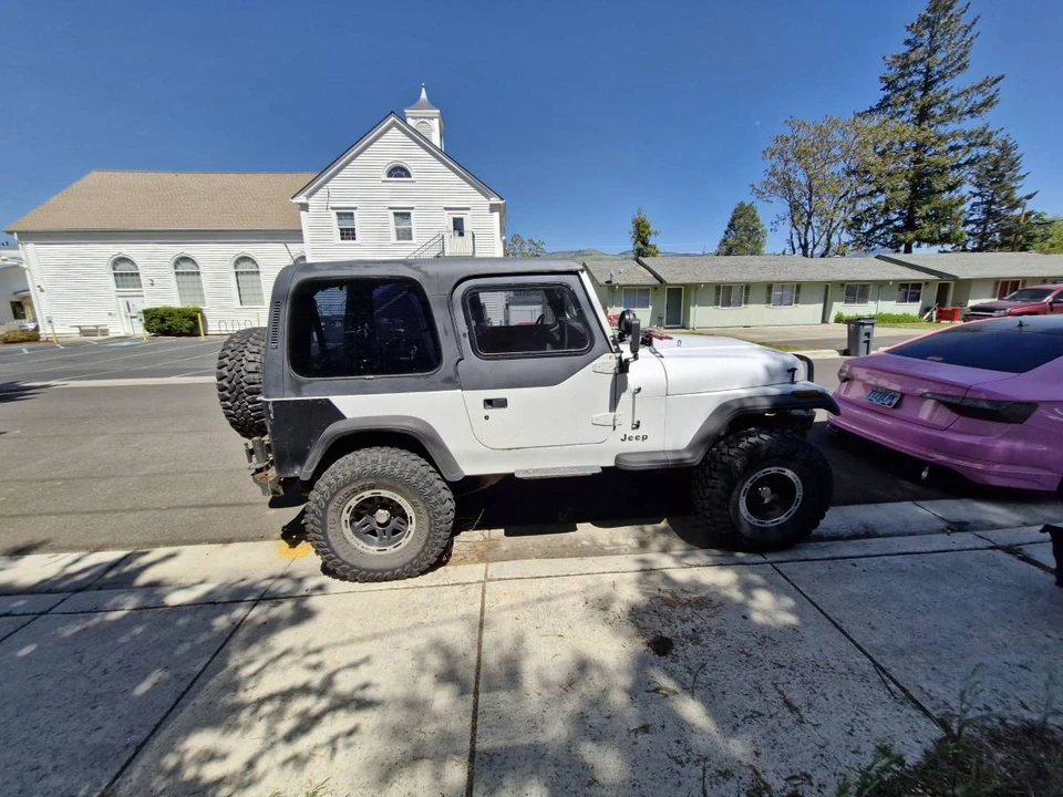 1994 Jeep YJ Wrangler - Image 6 of 11