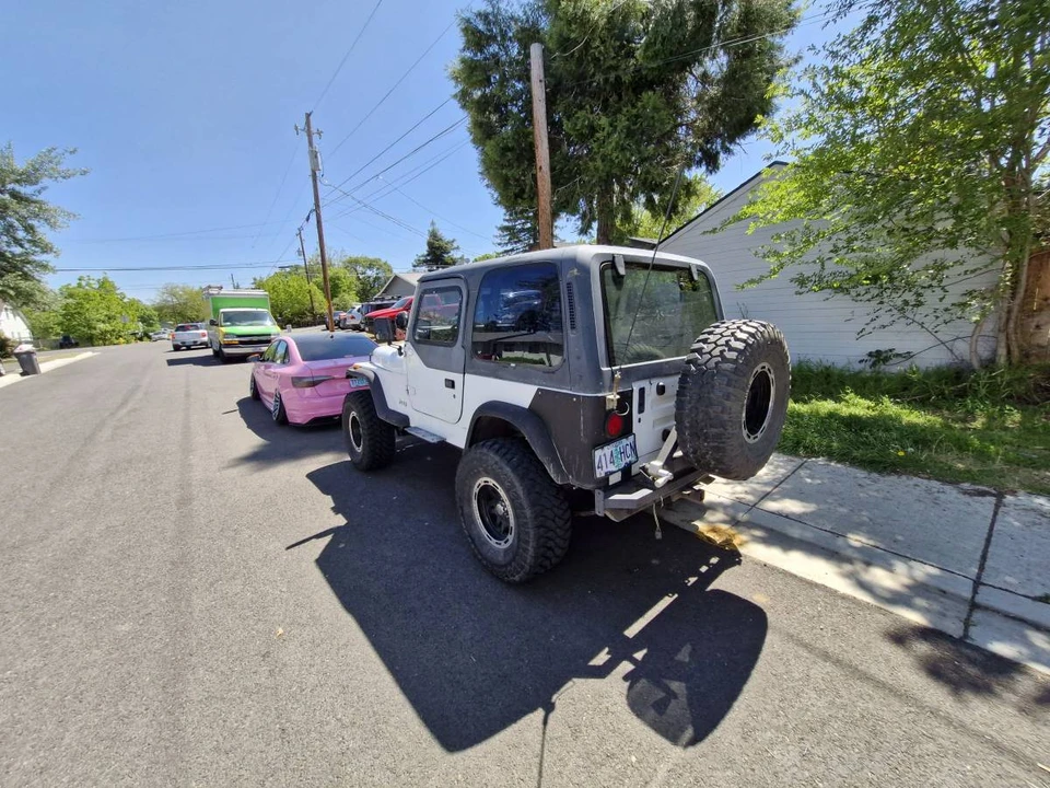 1994 Jeep YJ Wrangler - Image 8 of 11