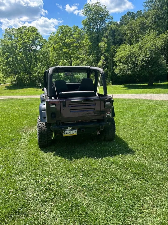 1994 Jeep YJ Wrangler - Image 6 of 11