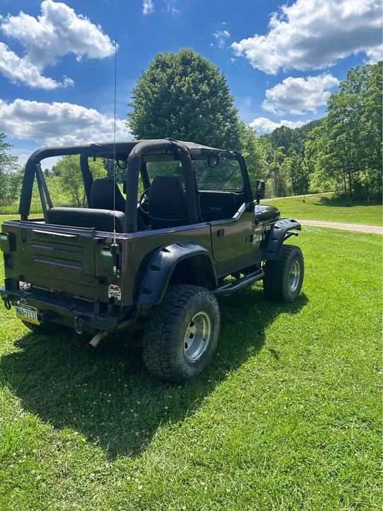 1994 Jeep YJ Wrangler - Image 7 of 11