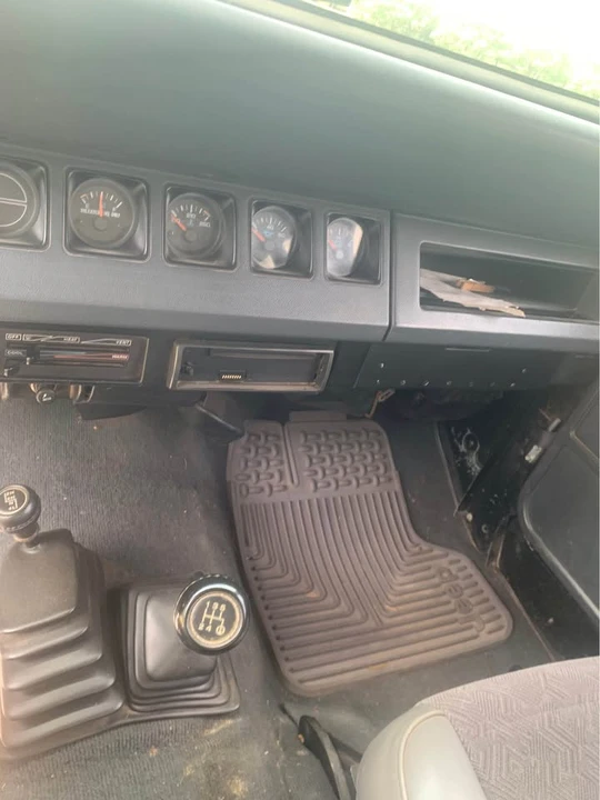 1994 Jeep YJ Wrangler - Image 6 of 12