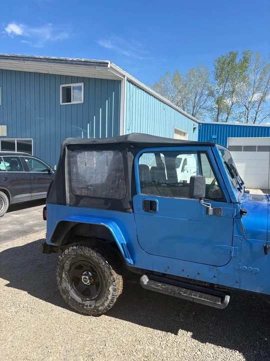 1994 Jeep YJ Wrangler - Image 10 of 10