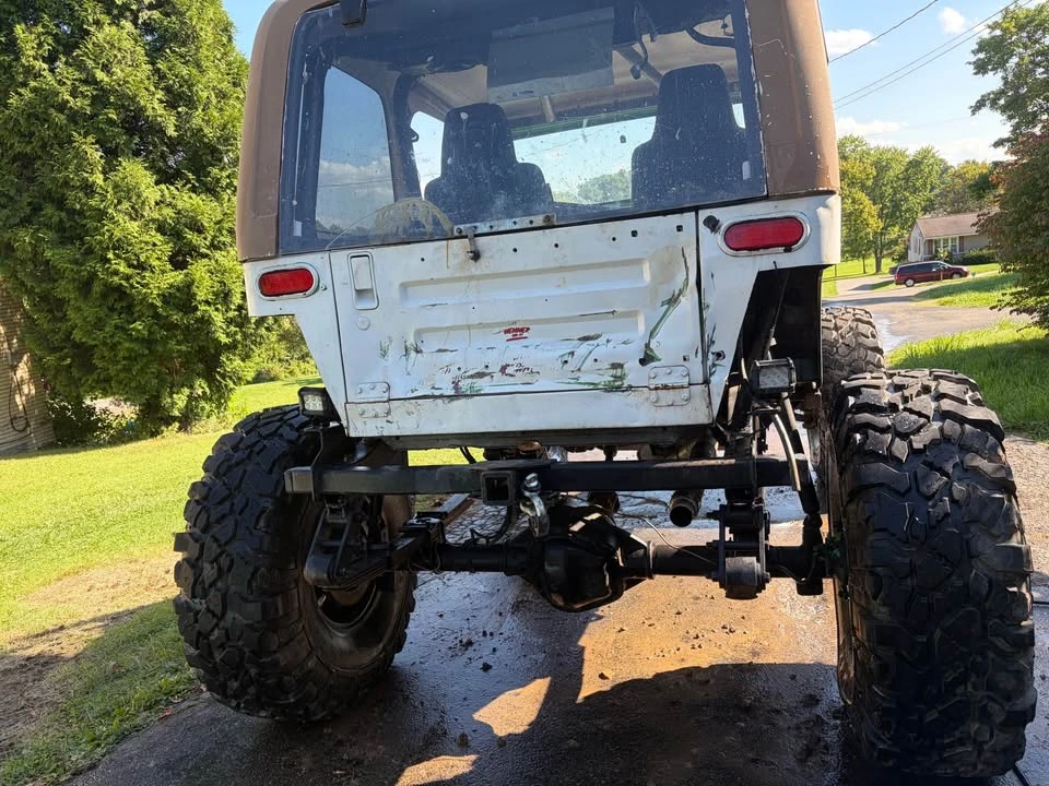 1994 Jeep YJ Wrangler - Image 5 of 5