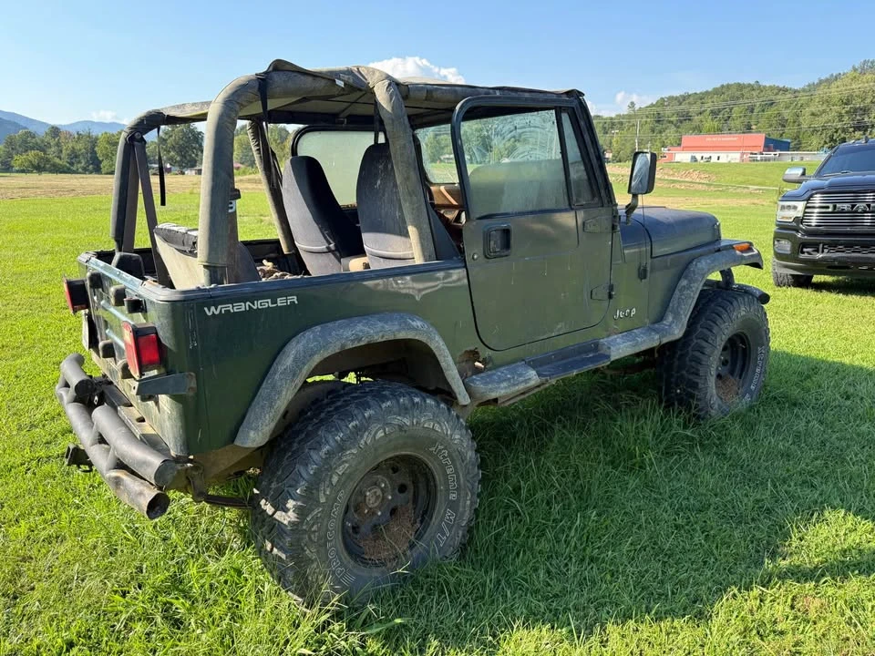 1994 Jeep YJ Wrangler - Image 6 of 7
