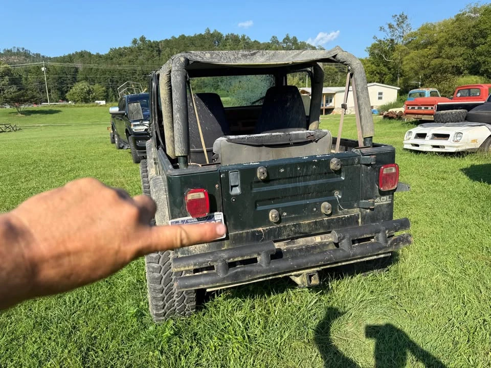 1994 Jeep YJ Wrangler - Image 5 of 7