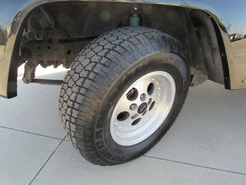 1994 Jeep YJ Wrangler - Image 12 of 14