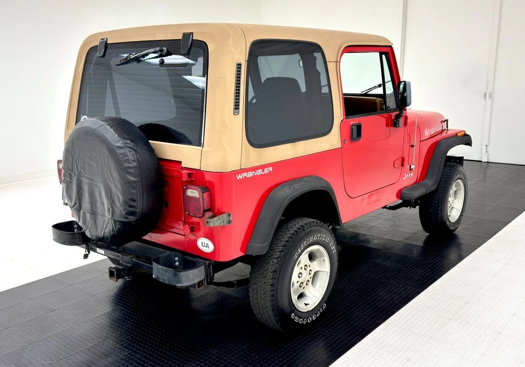 1994 Jeep YJ Wrangler - Image 5 of 12