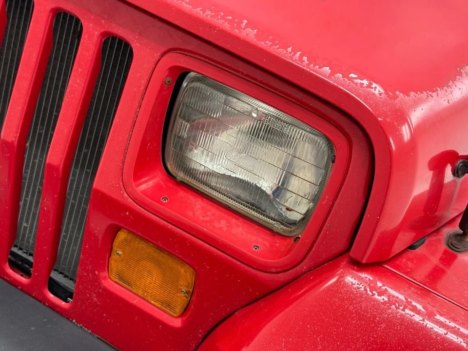 1994 Jeep YJ Wrangler - Image 10 of 12
