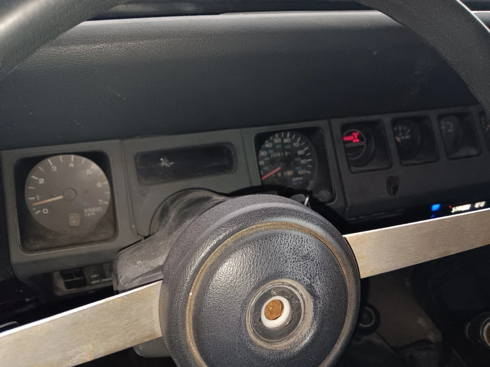 1994 Jeep YJ Wrangler - Image 14 of 16