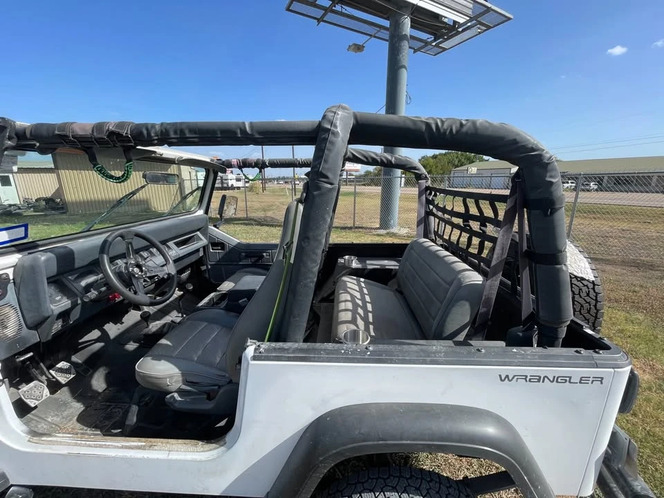1994 Jeep YJ Wrangler - Image 7 of 18