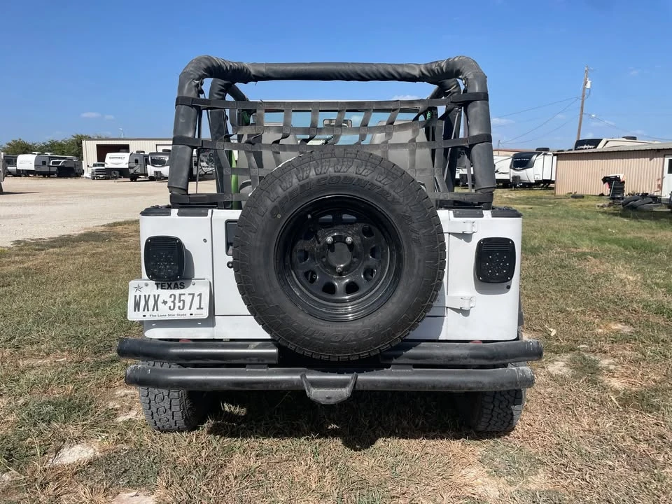 1994 Jeep YJ Wrangler - Image 17 of 18