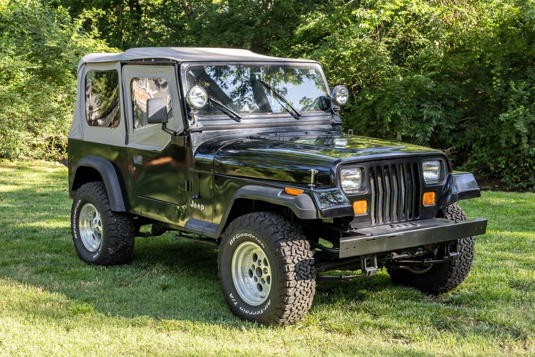 1994 Jeep YJ Wrangler - Image 18 of 31