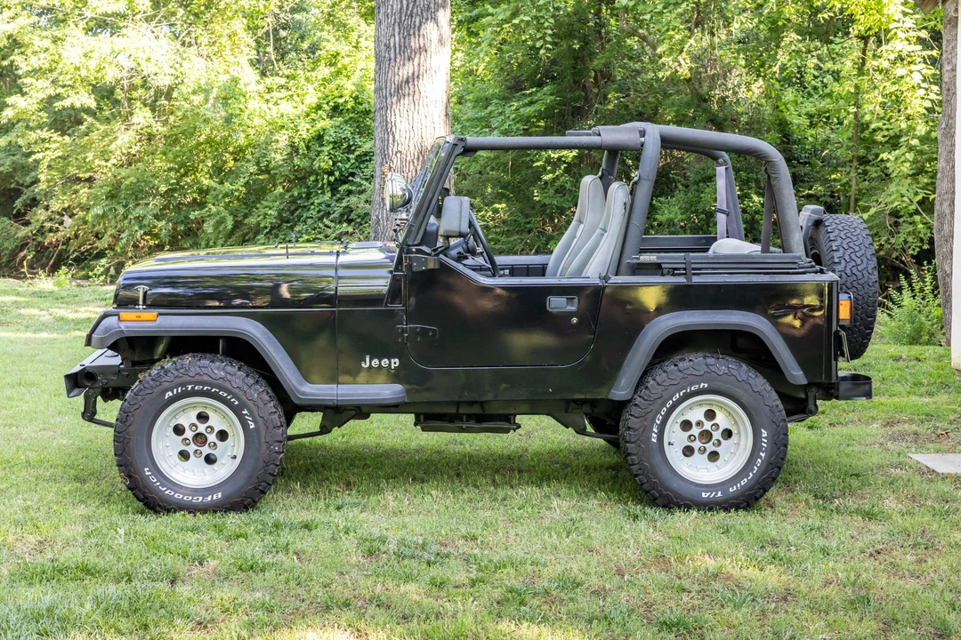 1994 Jeep YJ Wrangler - Image 3 of 31