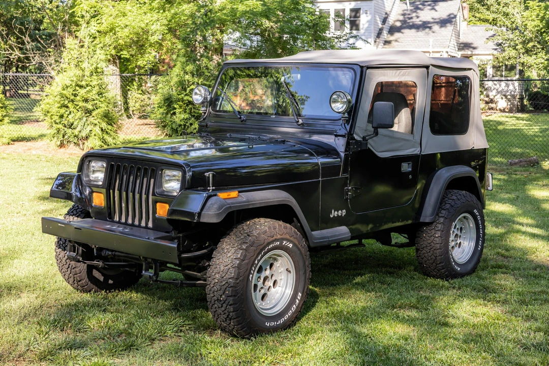1994 Jeep YJ Wrangler - Image 12 of 31