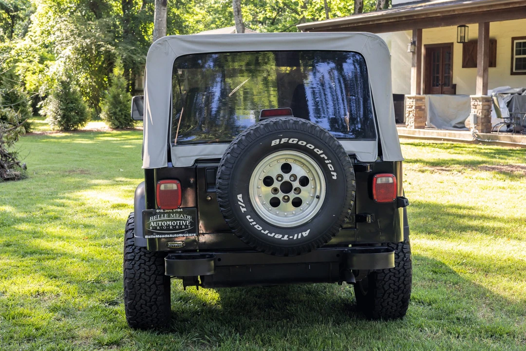 1994 Jeep YJ Wrangler - Image 15 of 31