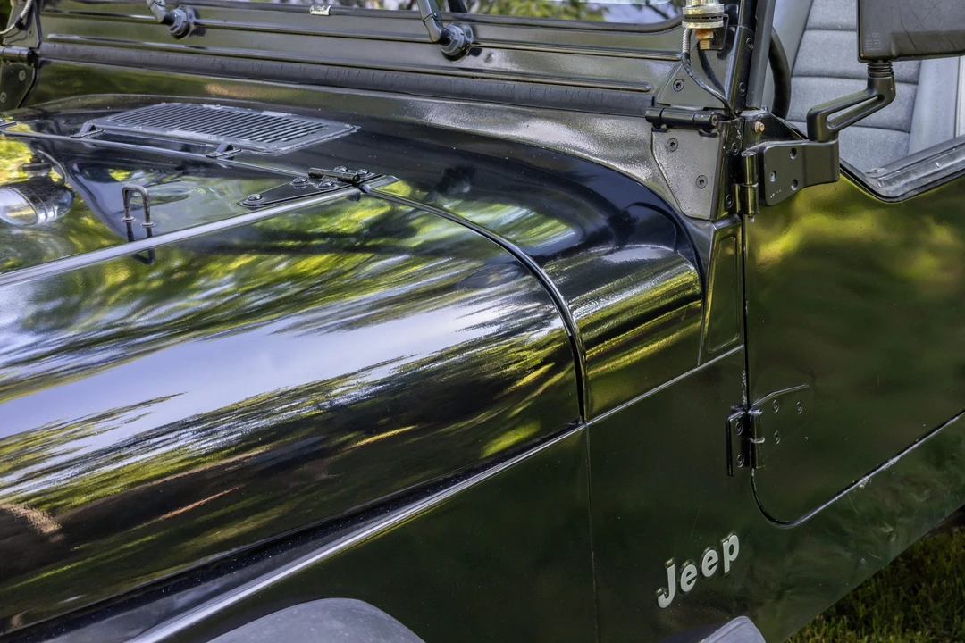 1994 Jeep YJ Wrangler - Image 23 of 31