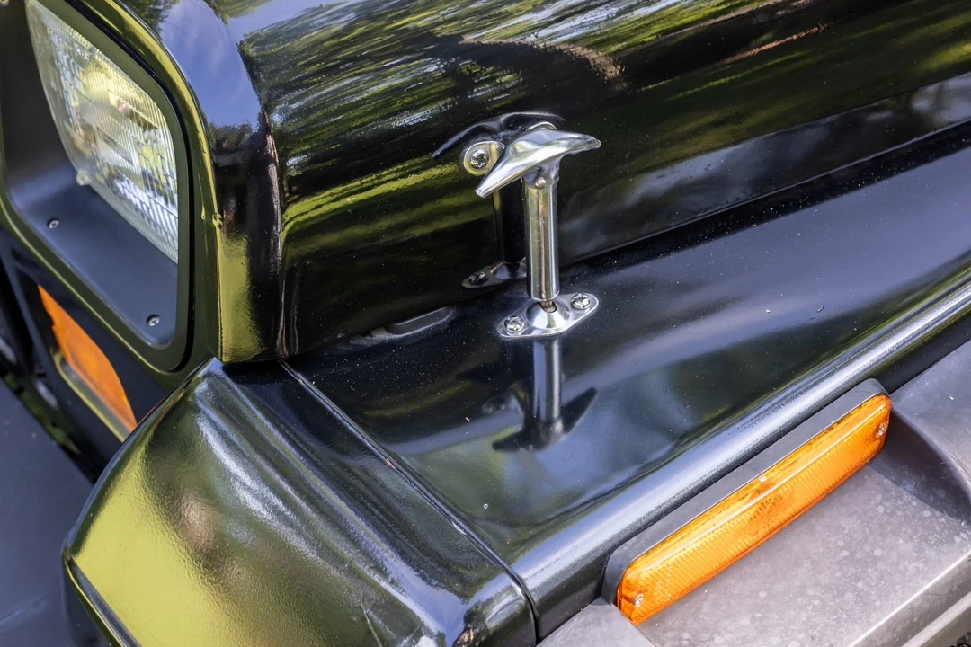 1994 Jeep YJ Wrangler - Image 21 of 31