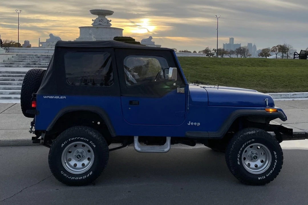 1994 Jeep YJ Wrangler - Image 8 of 31