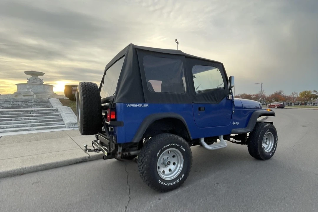 1994 Jeep YJ Wrangler - Image 9 of 31
