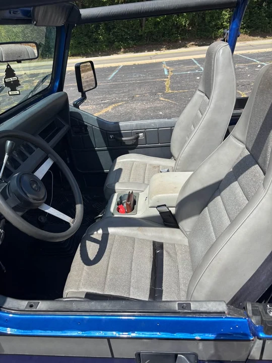 1994 Jeep YJ Wrangler - Image 6 of 7