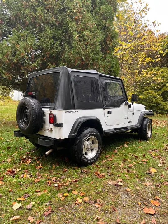 1994 Jeep YJ Wrangler - Image 4 of 9