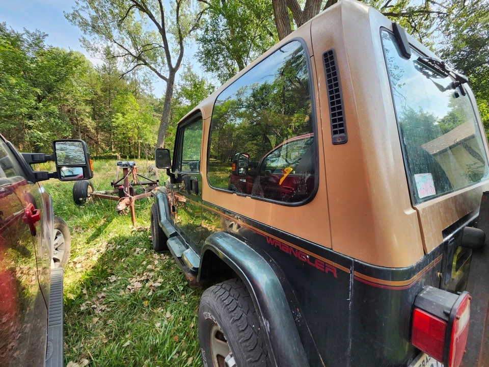 1994 Jeep YJ Wrangler - Image 6 of 24