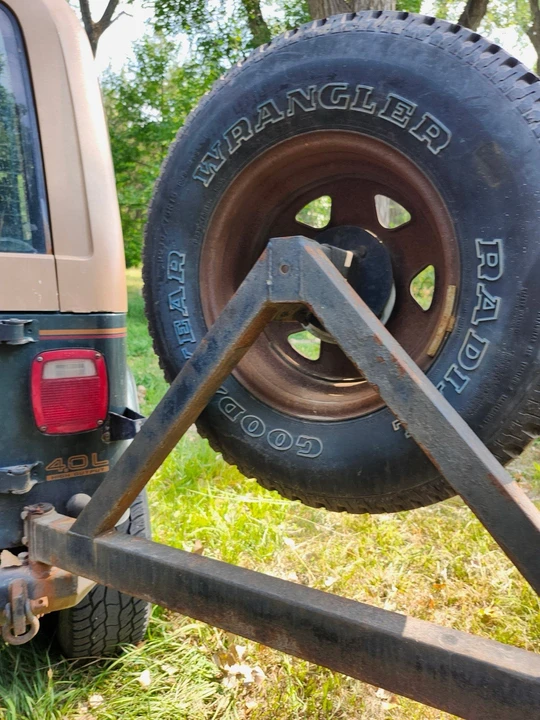 1994 Jeep YJ Wrangler - Image 19 of 24