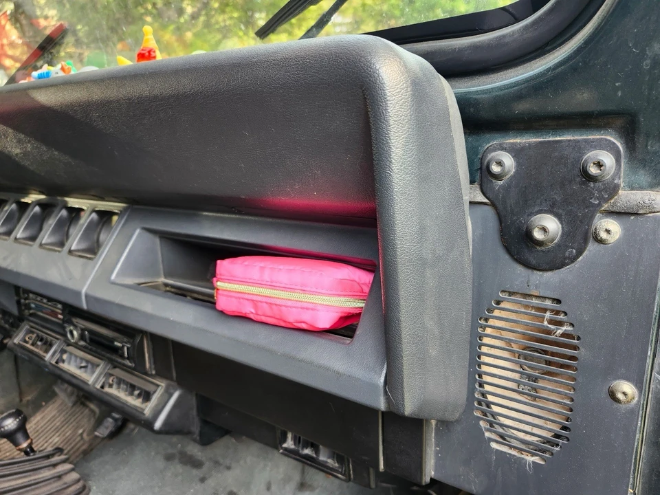 1994 Jeep YJ Wrangler - Image 23 of 24
