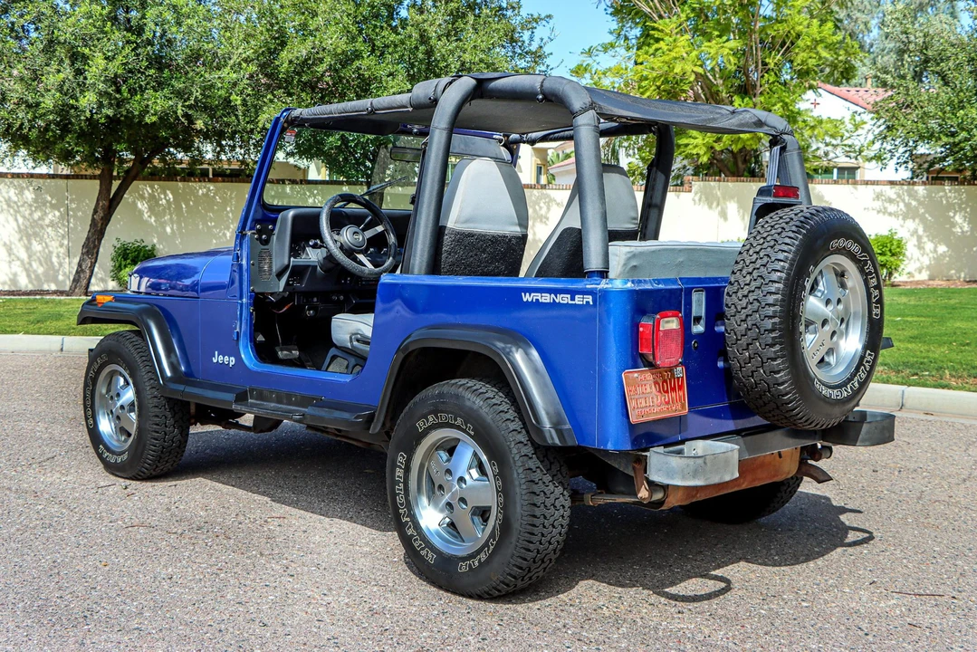 1994 Jeep YJ Wrangler - Image 4 of 31