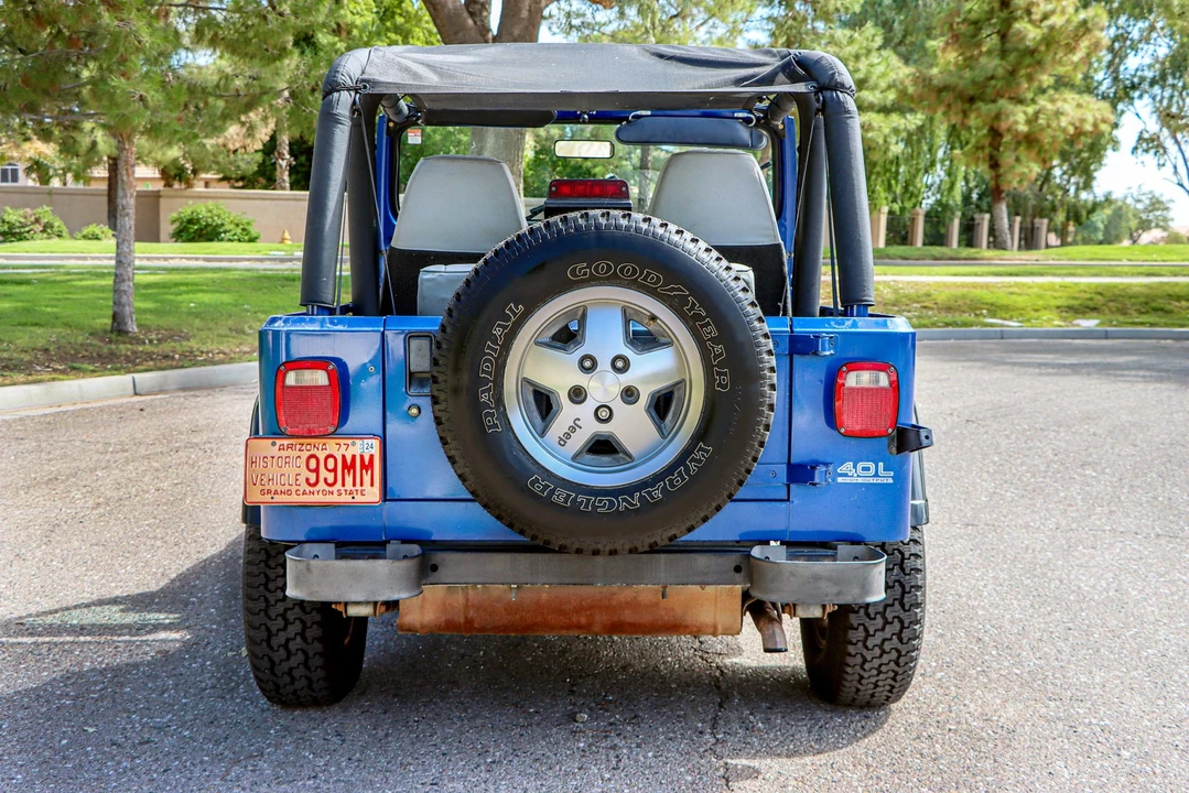 1994 Jeep YJ Wrangler - Image 5 of 31