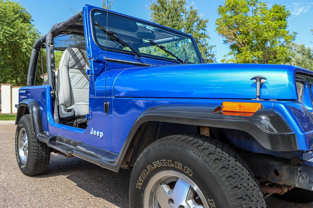 1994 Jeep YJ Wrangler - Image 25 of 31