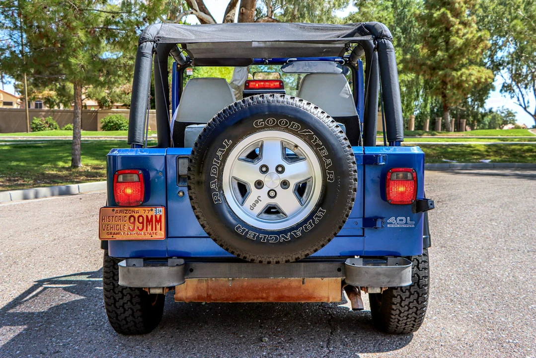 1994 Jeep YJ Wrangler - Image 26 of 31