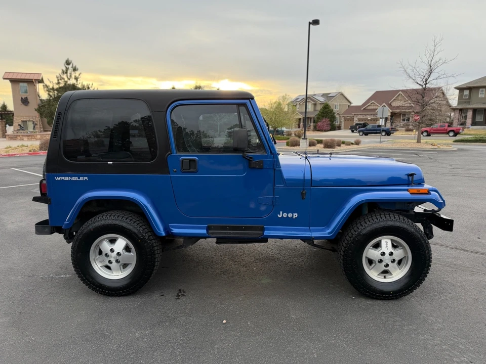 1994 Jeep YJ Wrangler - Image 8 of 21