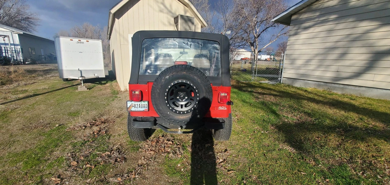 1994 Jeep YJ Wrangler - Image 17 of 31