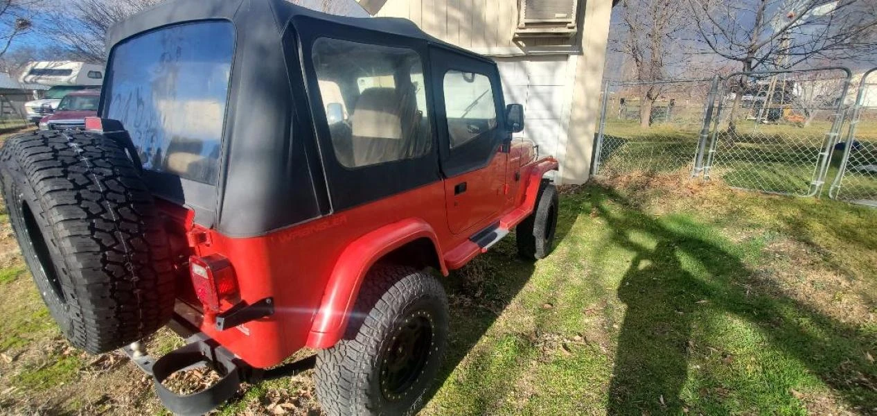 1994 Jeep YJ Wrangler - Image 25 of 31