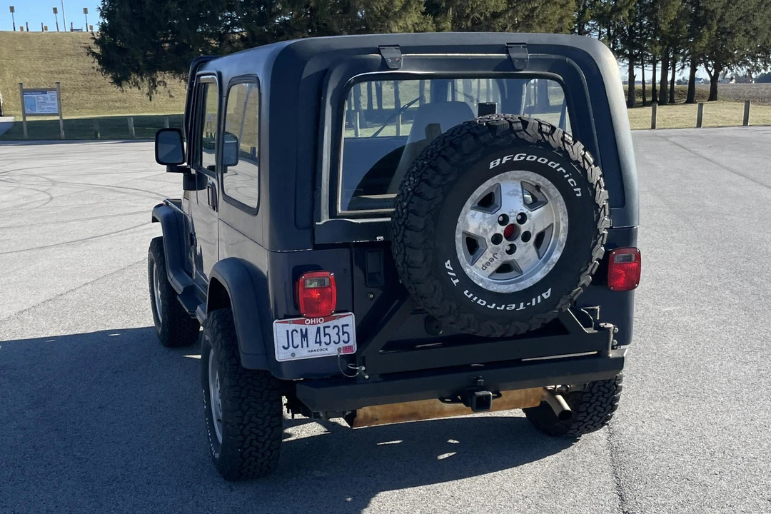 1994 Jeep YJ Wrangler - Image 11 of 31