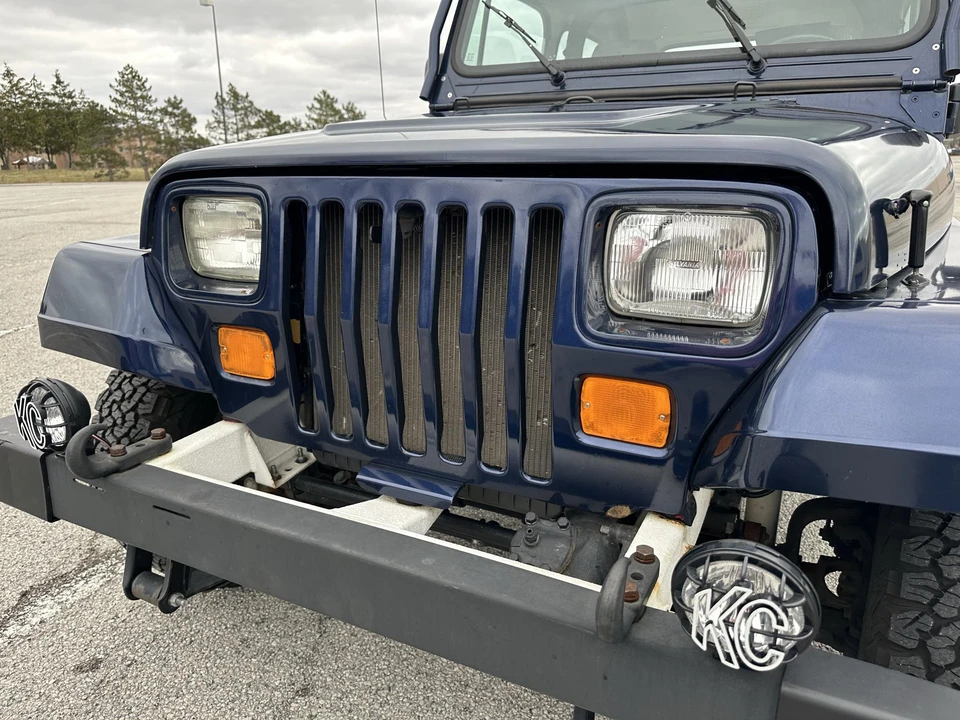 1994 Jeep YJ Wrangler - Image 24 of 31
