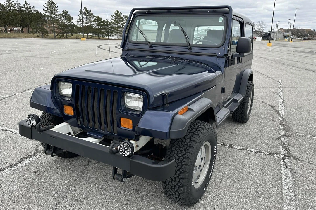 1994 Jeep YJ Wrangler - Image 6 of 31