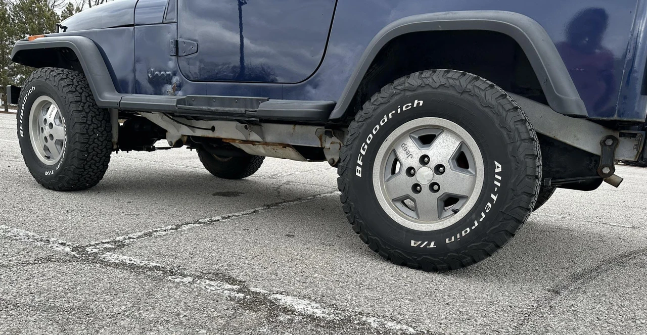 1994 Jeep YJ Wrangler - Image 27 of 31