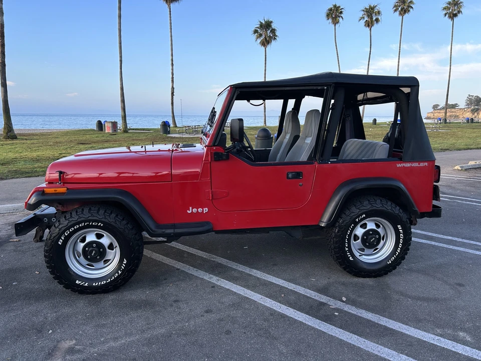 1994 Jeep YJ Wrangler - Image 6 of 31